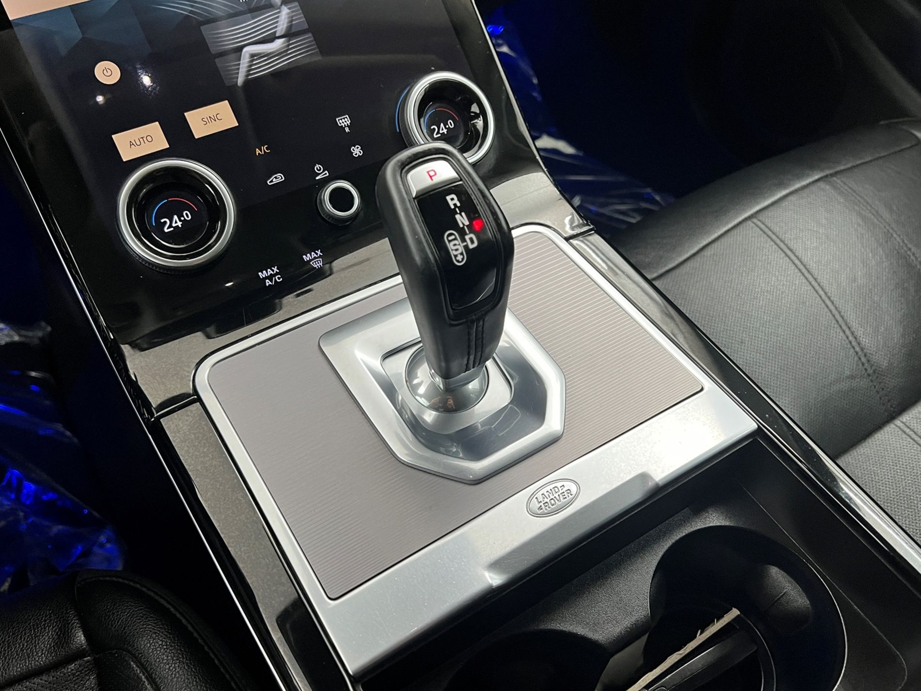 Evoque 2.0d i4 mhev awd 163cv auto - Autosani